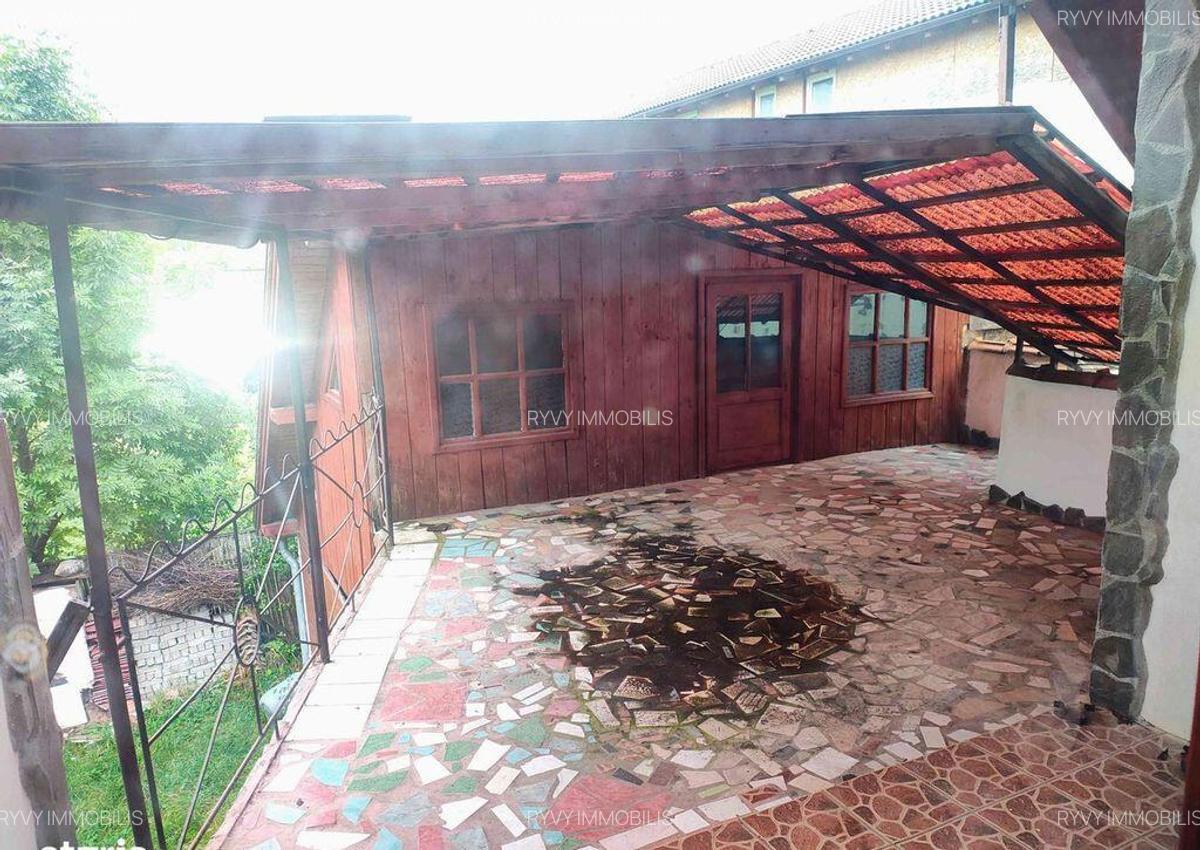 Casa complet renovata, pentru locuin?a sau pensiune t... - 9