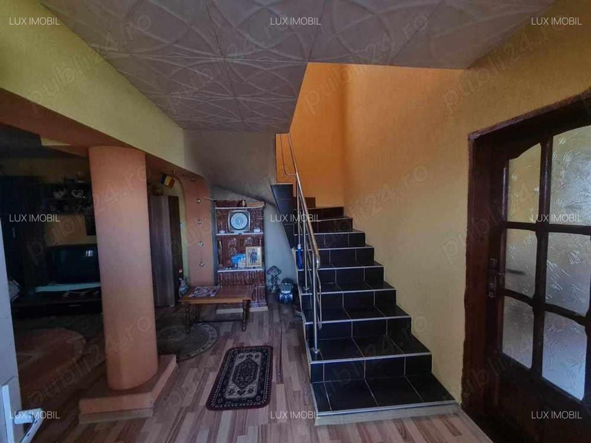 Casa Govora Sat - Gurisoara , 2 case in aceeasi curte , vand sau schimb - 3