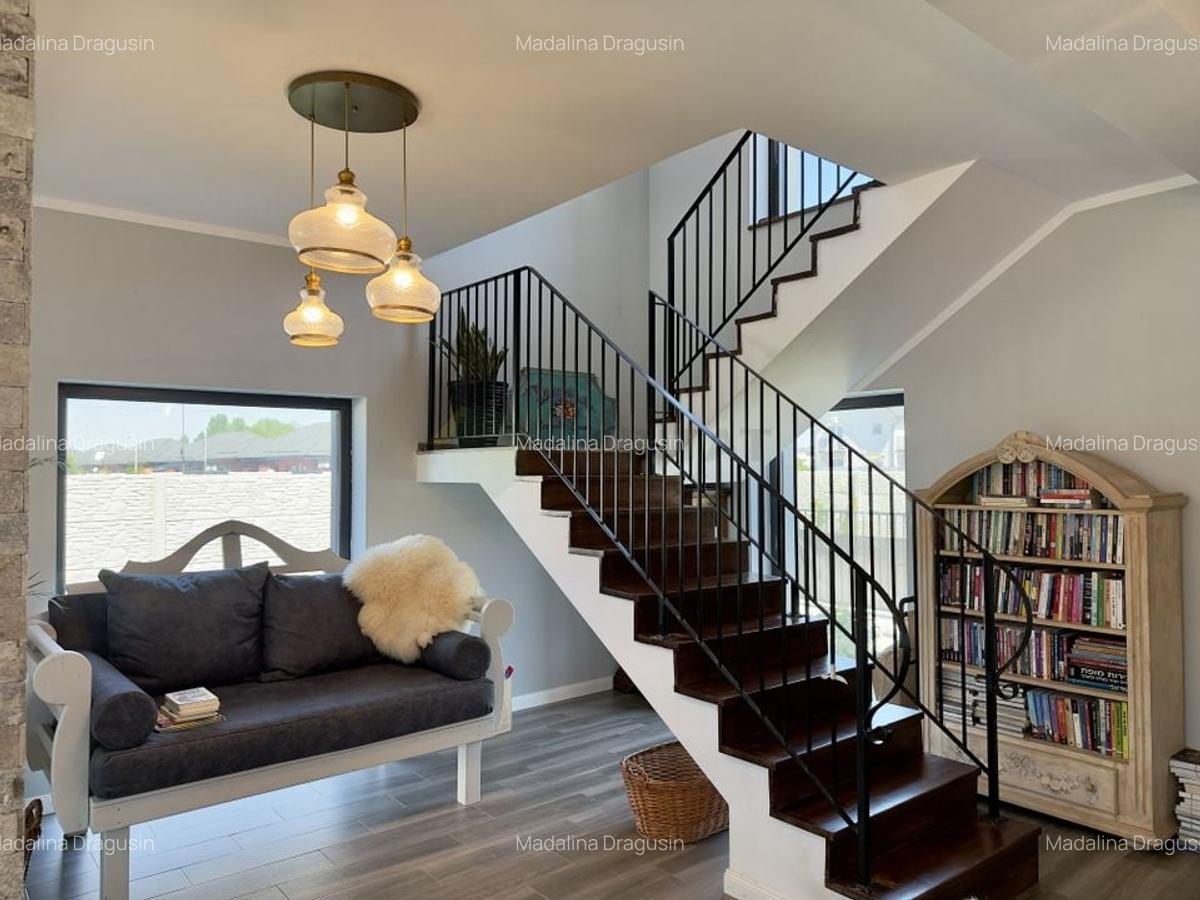 Vila 4 camere, curte amenajata | Strada Petre Ispirescu - 18