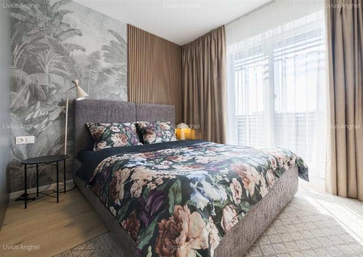 Apartament cu 3 camere decomandat în Tractorul - 2
