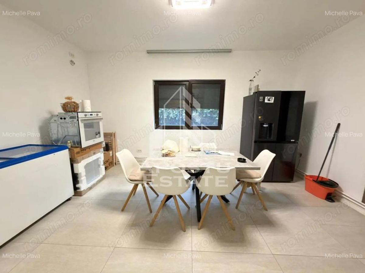 Casa individuala cu 8 camere, 750mp teren, in Mehala - 12