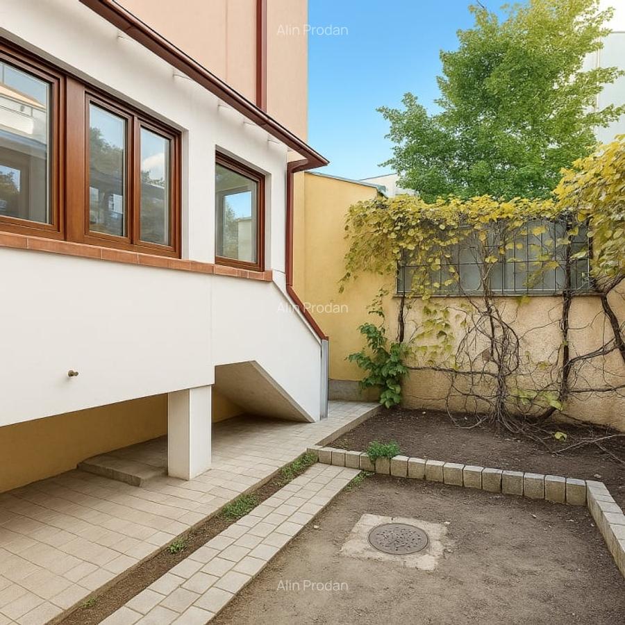 Refugiu interbelic cu 3 camere - 90 mp utili - Curte interioara - 16