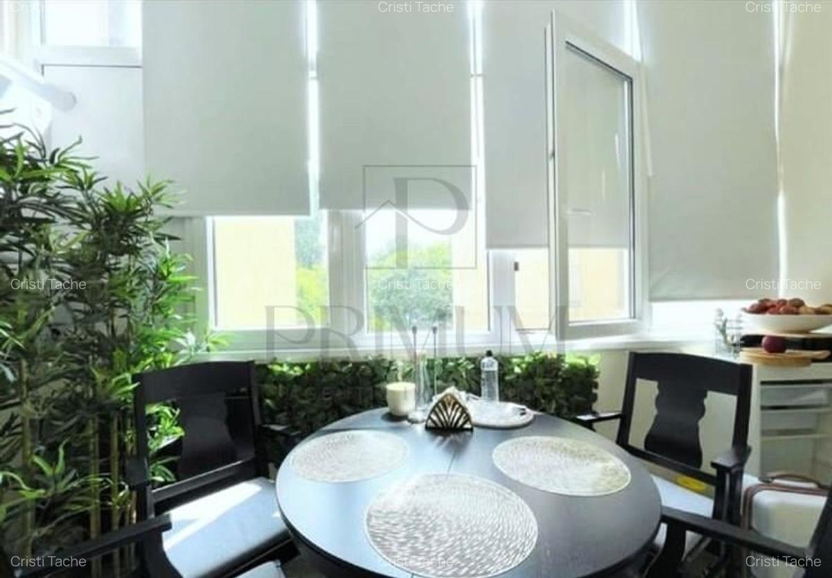 CENTRAL - ETAJ 1 - RENOVAT - 4 camere - 3 bai - centrala proprie - clima - GARAJ - 6