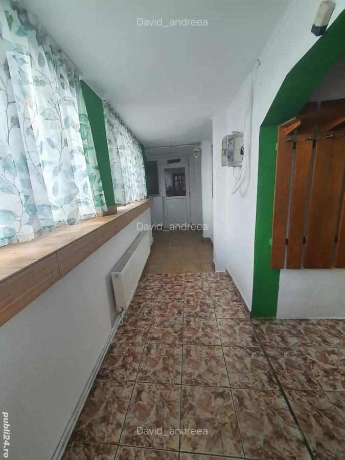 Casa langa metrou Aparatorii Patriei - 9
