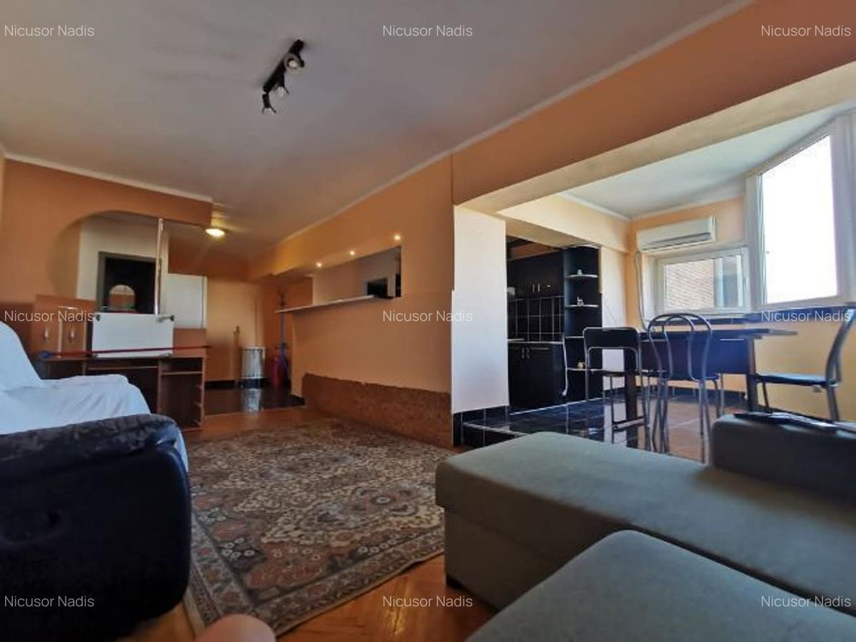 Apartament de vânzare - 2