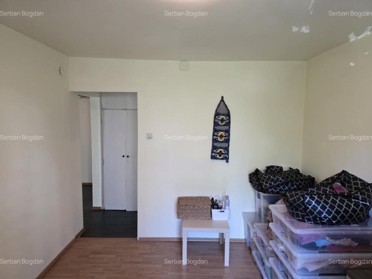 Apartament 4 camare, decomandat, zona Domenii - 2
