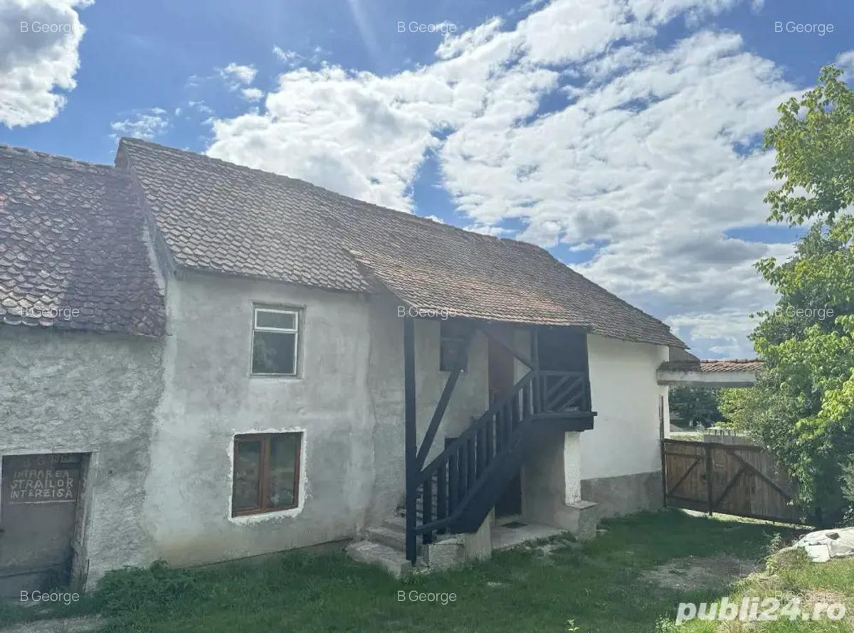 Casa sasesca de vanzare 60 km de Brasov si 20 km de Viscri 4700 mp - 3
