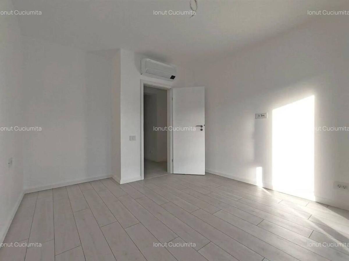Apartament cu 3 camere decomandat în Titan - 12