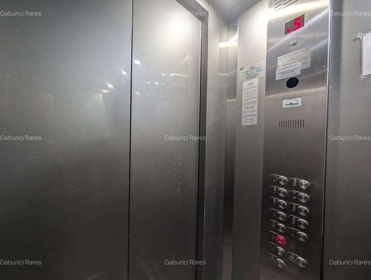 3 Camere Giulești, 60mp, Vedere Panoramică, Total de Renovat - 23 3 Camere Giulești, 60mp, Vedere Panoramică, Total de Renovat - 23