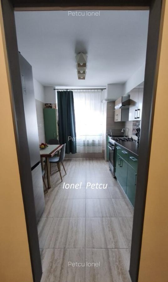Bd. Lacul Tei - apartament 3 camere - 7