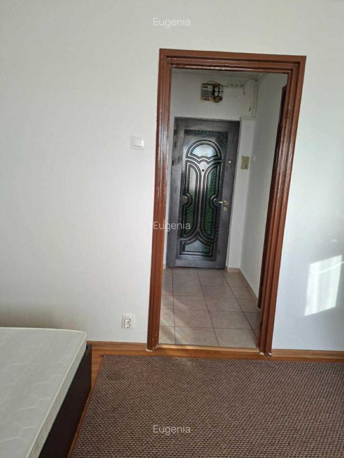 Garsonieră modernă, mobilată complet - 4