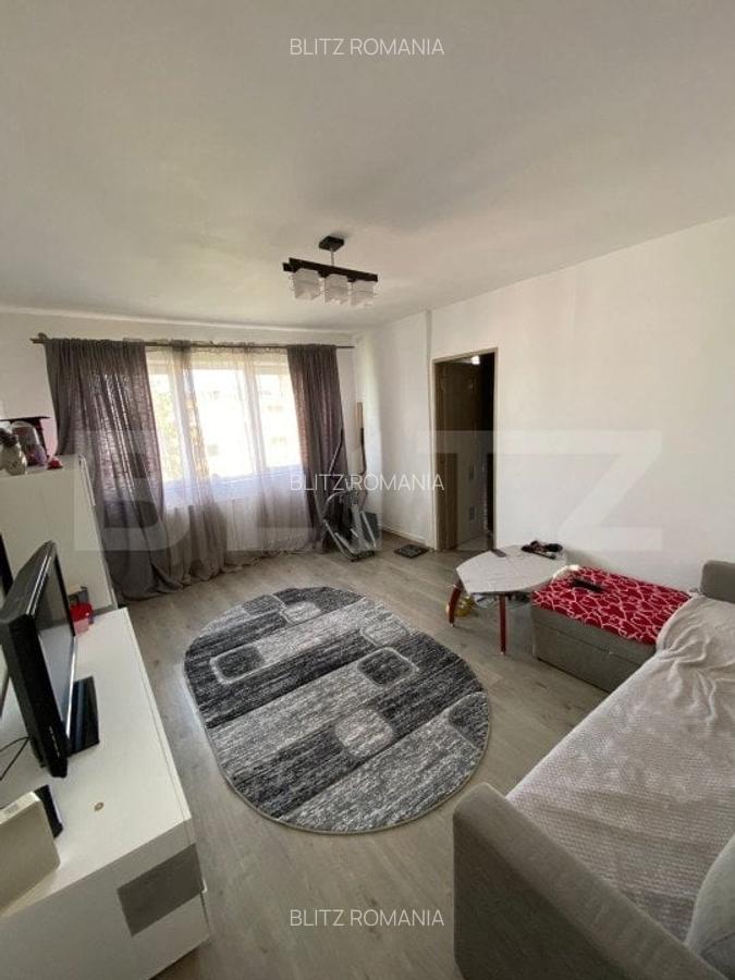 Apartament cu doua camere, semidecomandat - 1