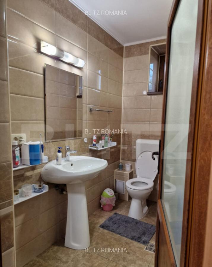 Casa deosebita individuala cu spatiu comercial ,se vand imp - 6