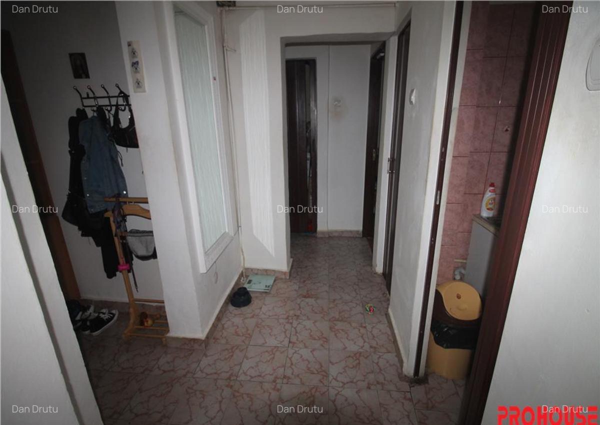 2 Camere decomandate mobilate - CORA - Insula de agrement - 5