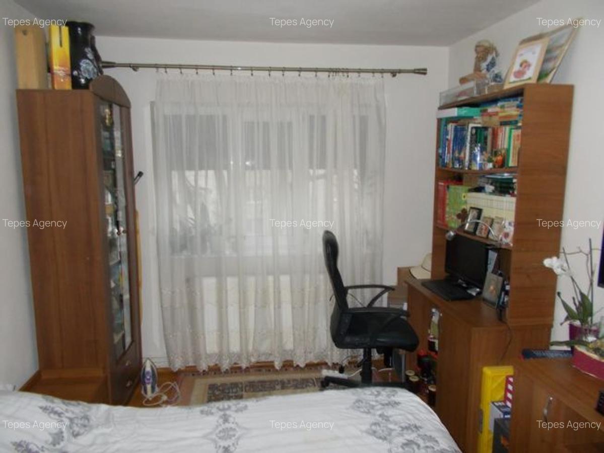 Apartament 3 camere decomandat, Timisoara, C. Martirilor, et. 4/acoperis, mobilat - 9