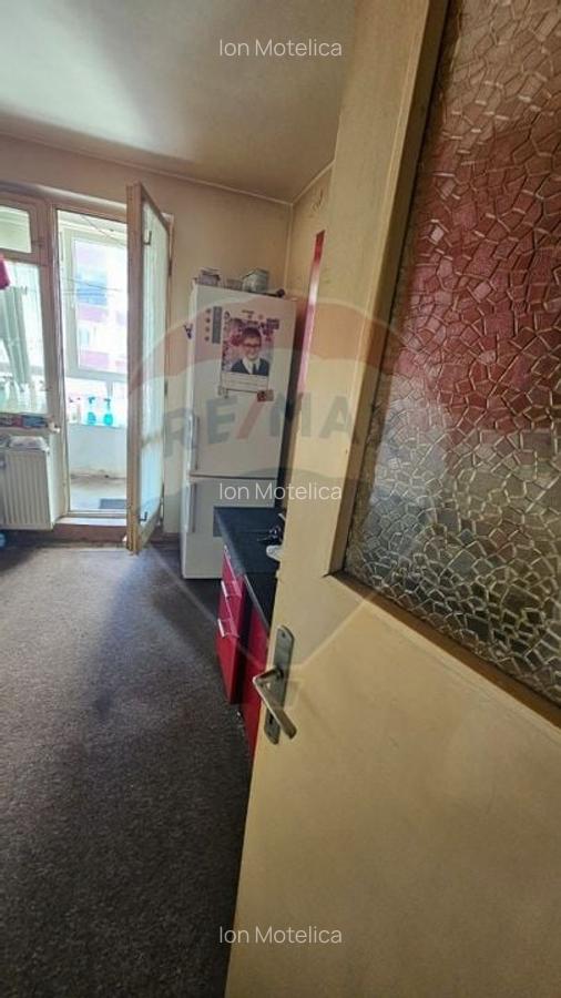 Apartament cu 3 camere de vanzare in zona Vlahuta - 4