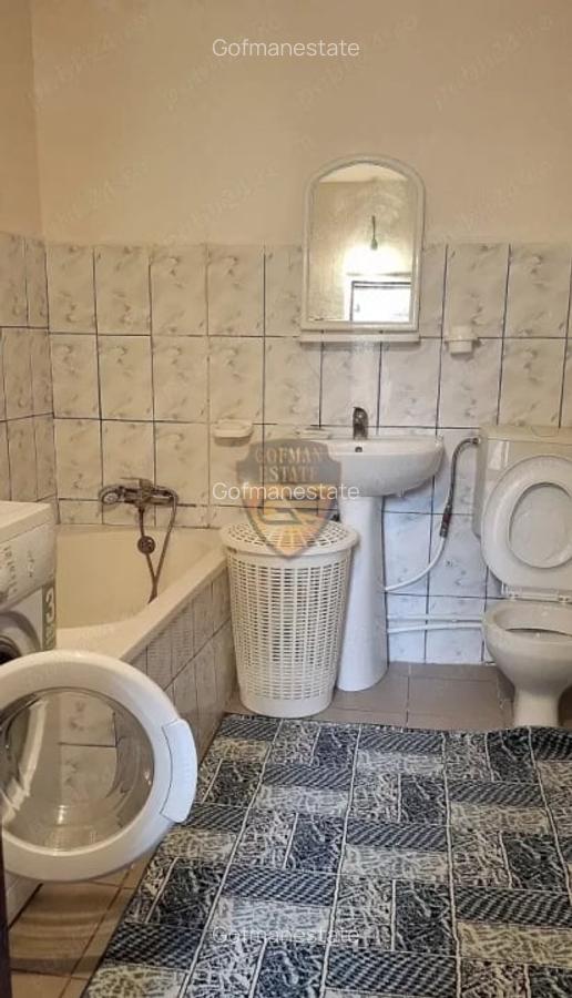 Casa 6 camere, baie, bucatarie si dependinte, zona Tomis II, 3 intrari separate - 4