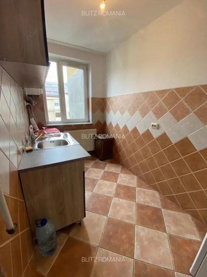 Apartament cu 2 camere, 50 mp, zona Decebal - 6