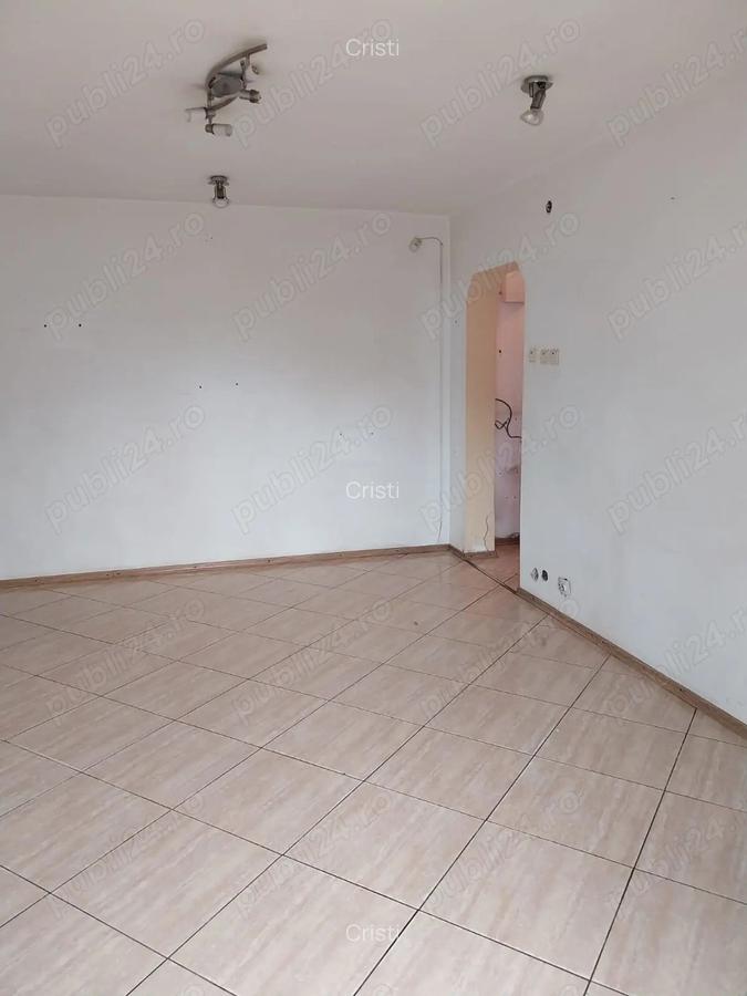 Apartament 3 camere, Parter, str Vasile Parvan, Barlad - 2