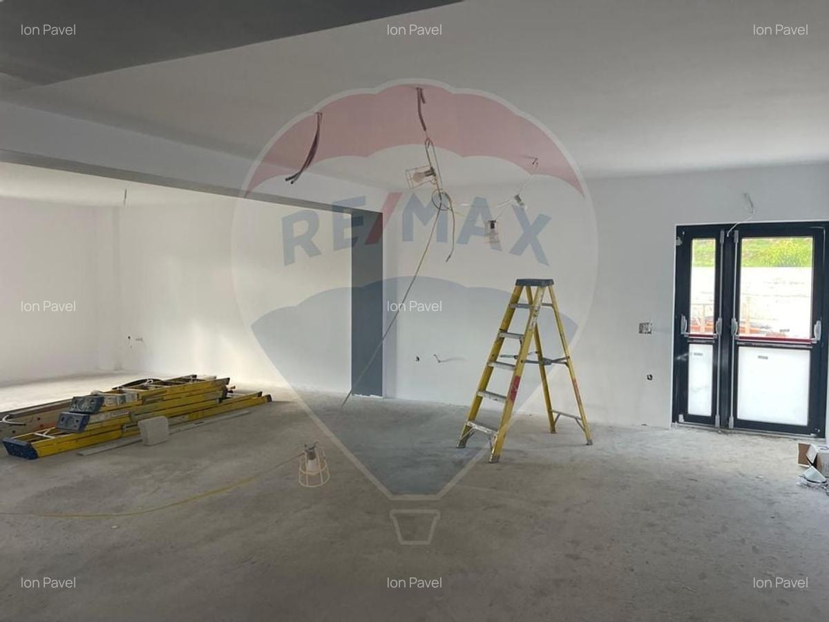 Spatiu comercial de 396 mp de vanzare - 8