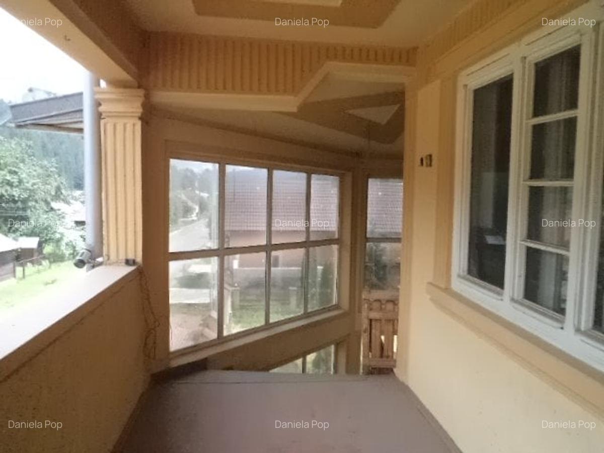 Casă cu 6 camere în Fundu Moldovei - 8