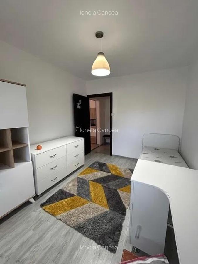 Apartament 4 camere, spatios, decomandat - Str. Harmanului - 2