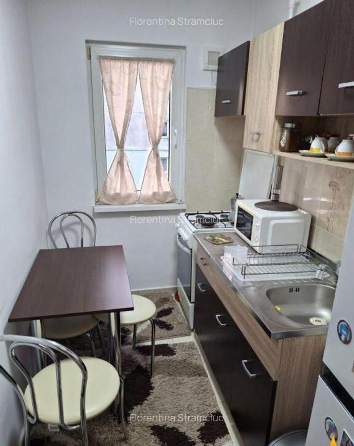Etaj intermediar, renovat,Florilor, Brasov - 2