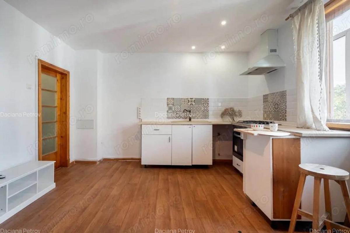 Cuibul din centru - 18