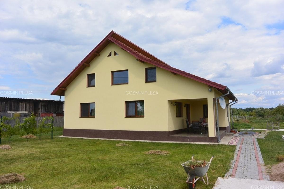 Casă cu 5 camere în Poiana Lacului - 19