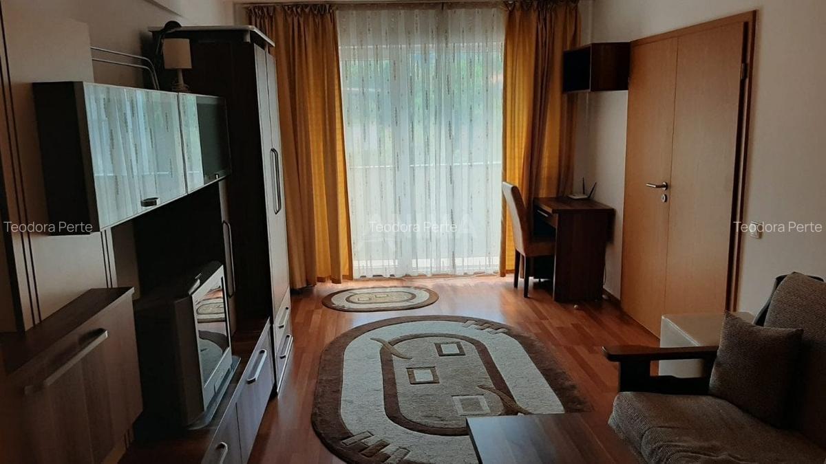 Garsonieră semidecomandată, mobilată în Central - 9