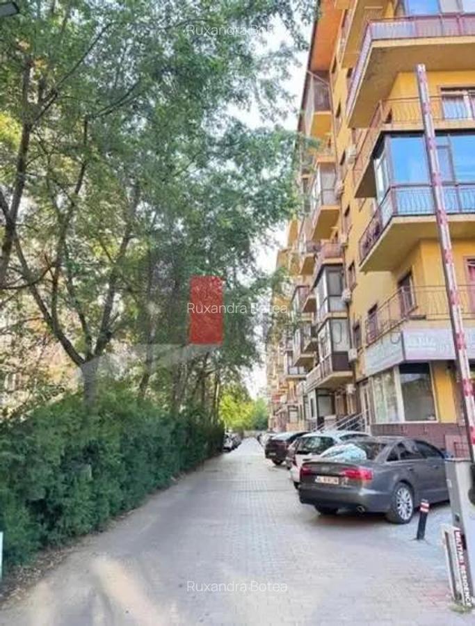 Vand Ap. 4 camere Str. Rezervelor 70 Militari Residence - 2
