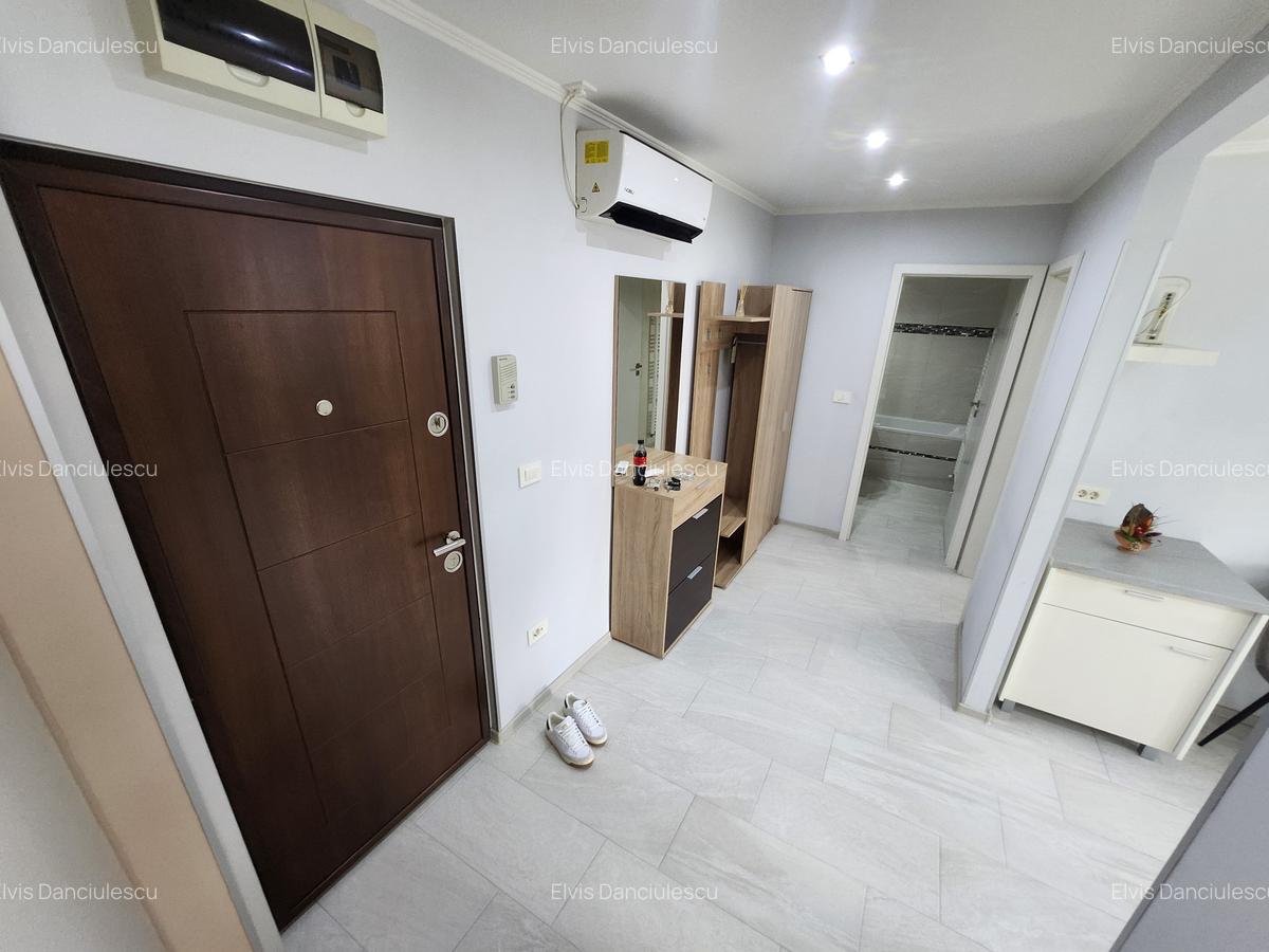 2 Cam-Aradului-3 Min Iulius Town--Mobilat-Centrala-Balcon--Aer conditionat-56 MP - 17