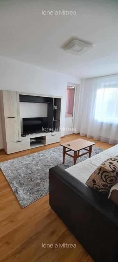 – apartament spațios cu 4 camere la etajul 4/4, 75 m², zona Far - 3