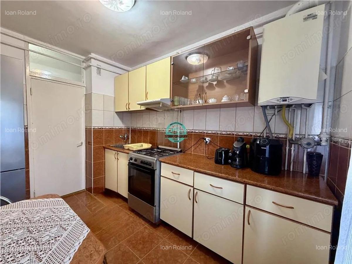 Apartament cu 3 camere de vanzare, parter inalt, in 7 Noiembrie - 3