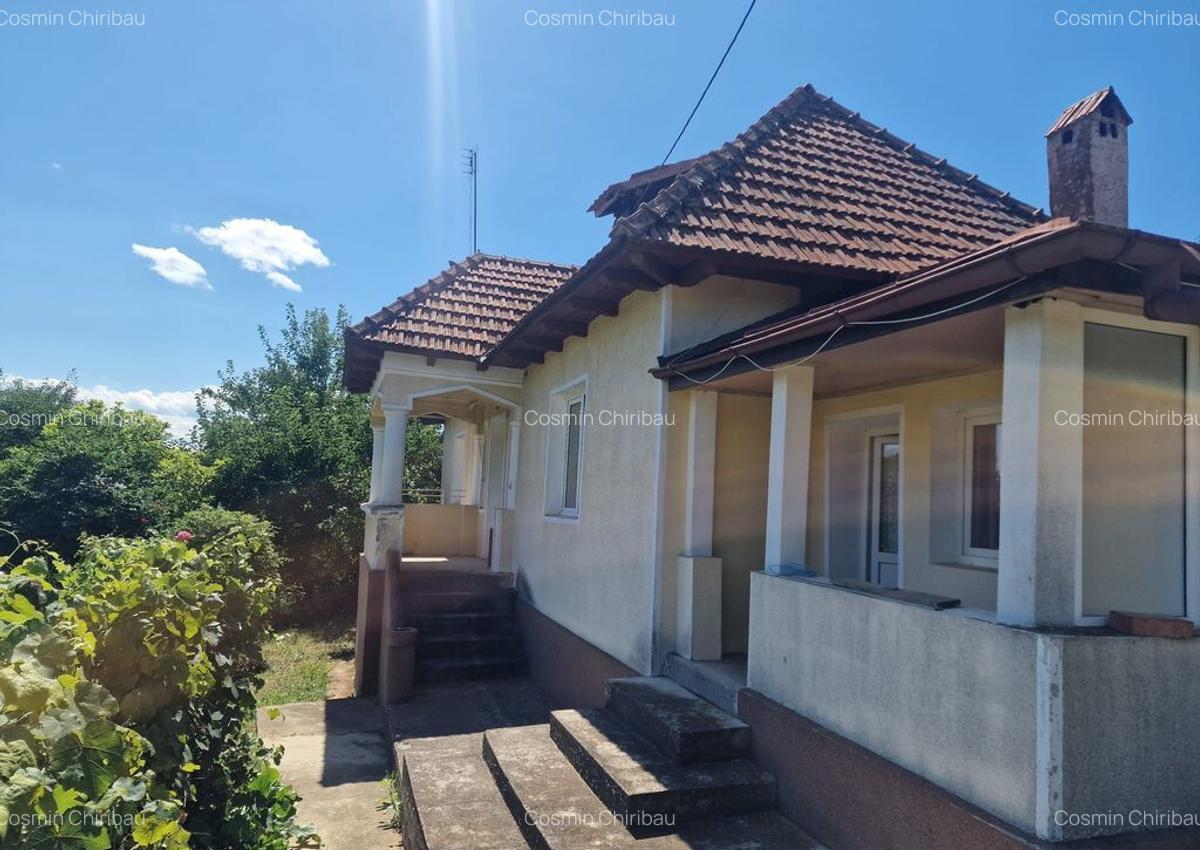 Casa in mediu rural cu teren - 12