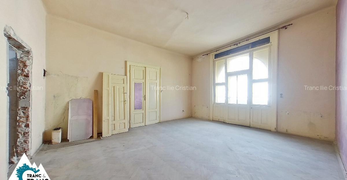 Apartament / Birou generos cu 2 camere pe Bdul Decebal - 9