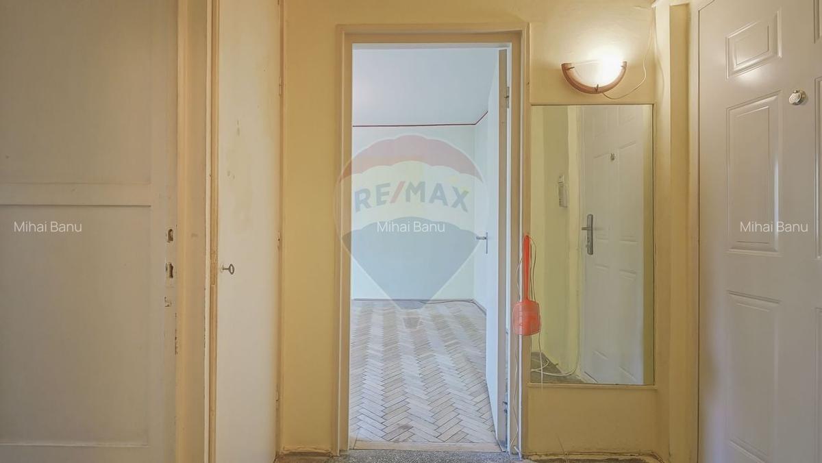 Garsoniera luminoasa,decomandata, bloc de apartamente, strada Soarelui - 14