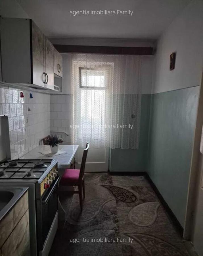 Apartament Cu 3 Camere Decomandate Zona Marasesti - 1
