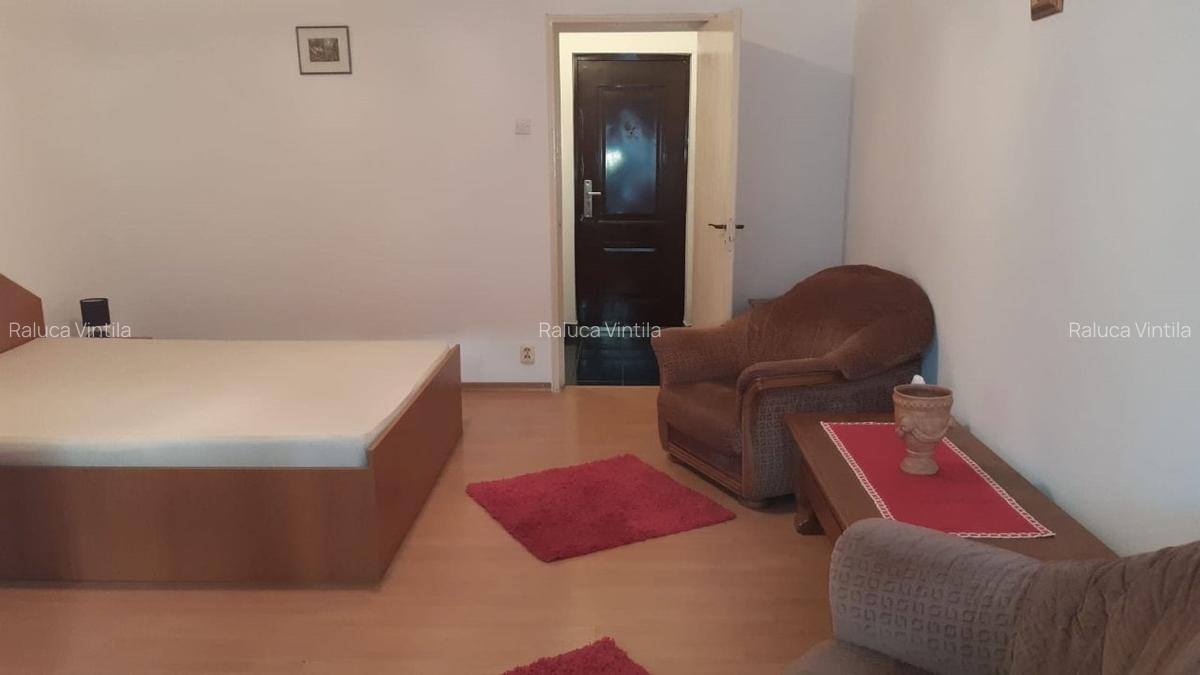 Inchiriere garsoniera metrou Dristor, renovata, 340euro - 3