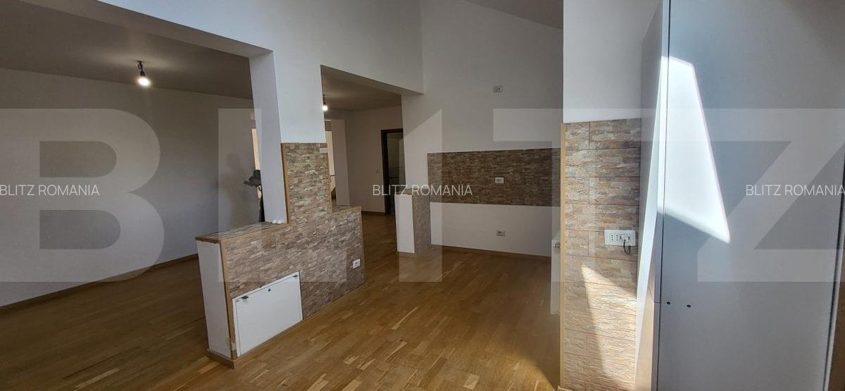 De vanzare apartament cu 3 camere foarte spatios! - 2