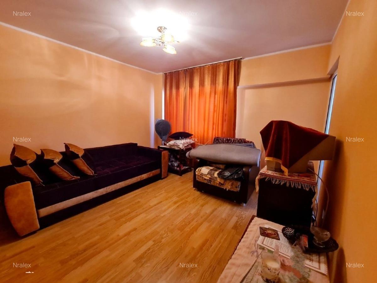 Apartament de vanzare - 2