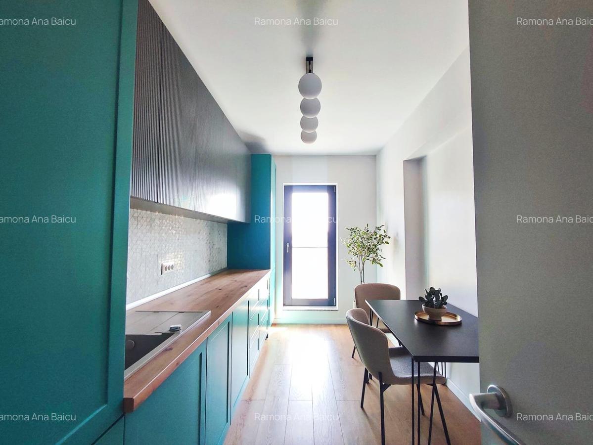 Apartament cu 4 camere decomandat în Titan - 8