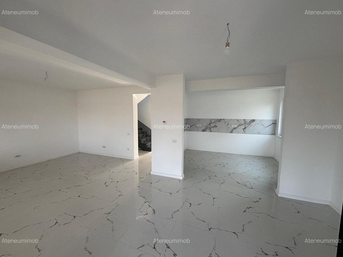 Vila cu teren generos langa Paradisul Verde - 8