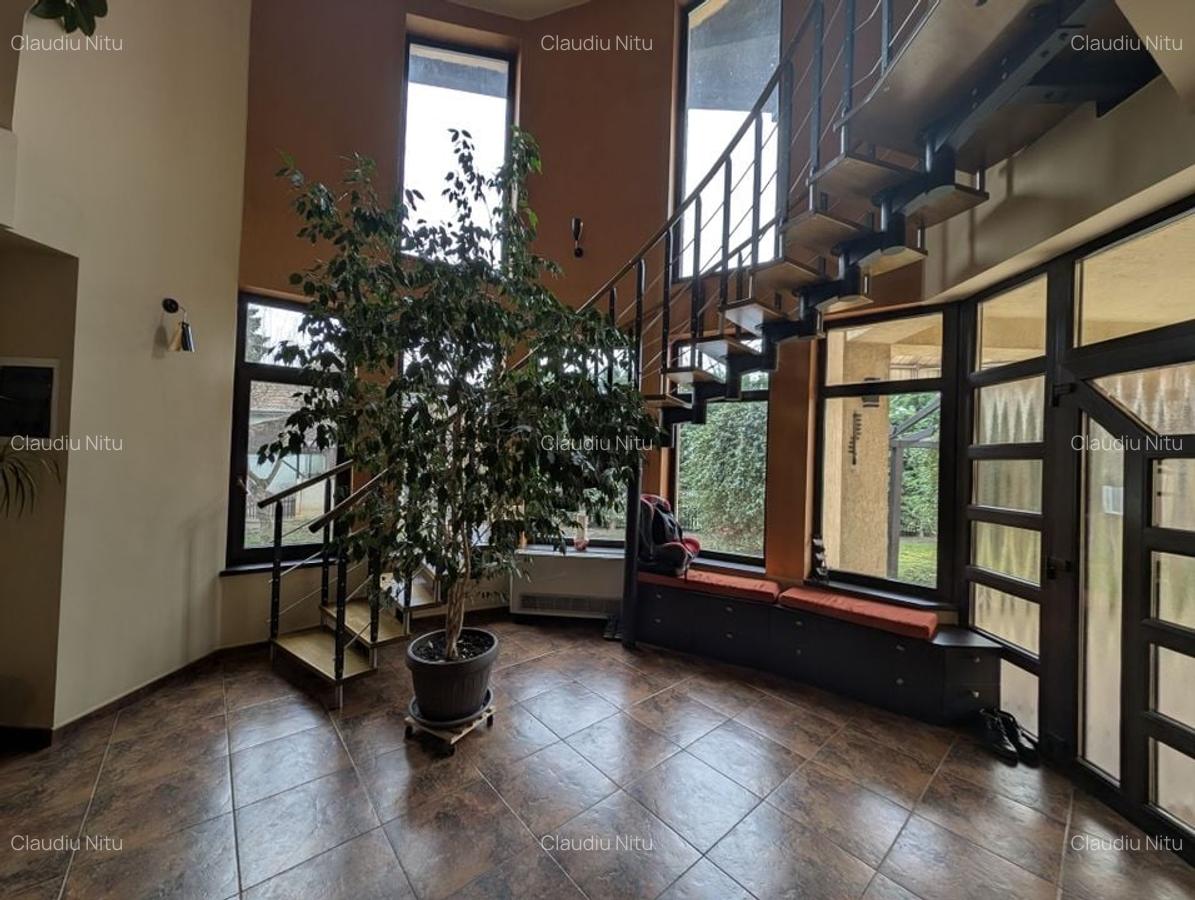 Vila S+P+M cu teren generos Dumbravita - 12