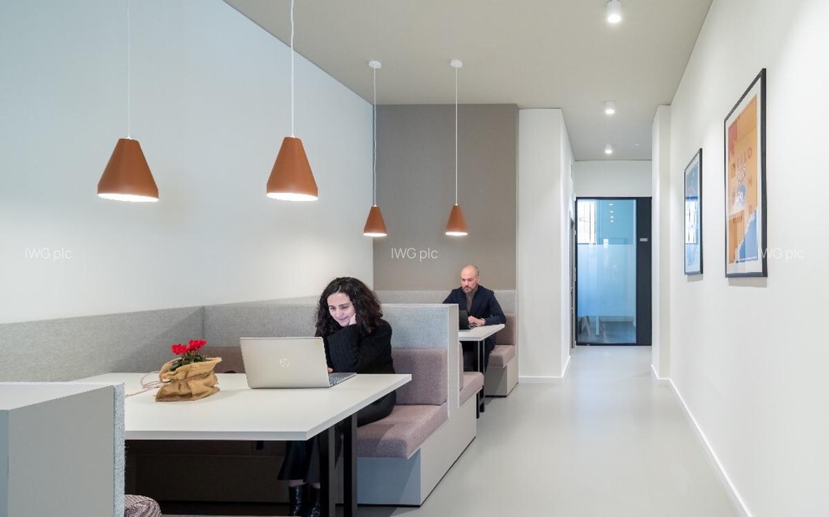 Birouri ce pot fi personalizate pentru 4 persoane in Spaces Campus 6 - 27