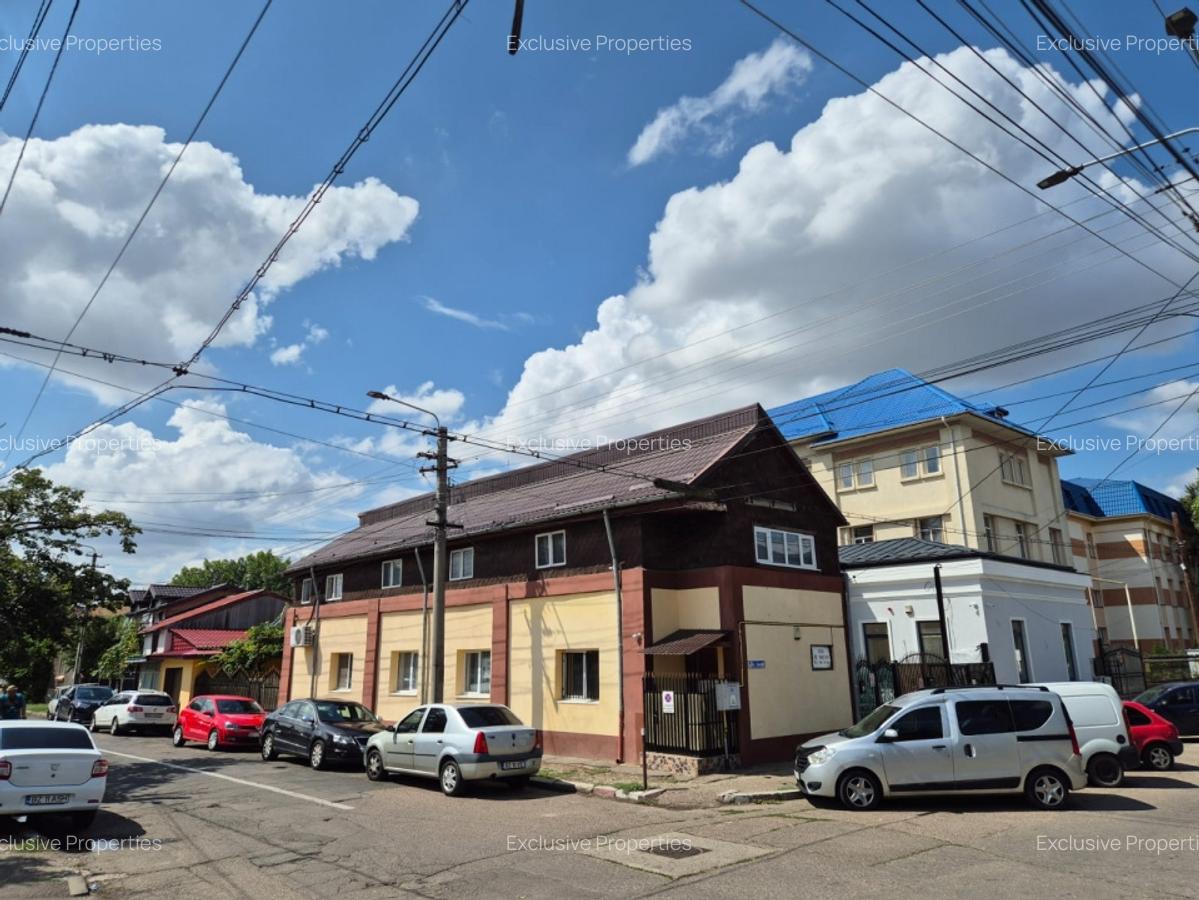 Buzau Casa langa liceul Hasdeu - 1