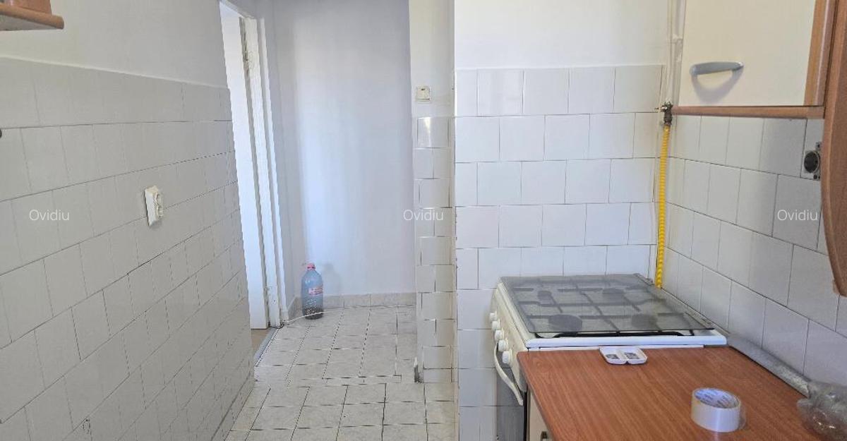 Vand apartament 3 camere in Deva, zona Scarisoara (Astoria), etaj 3, - 2