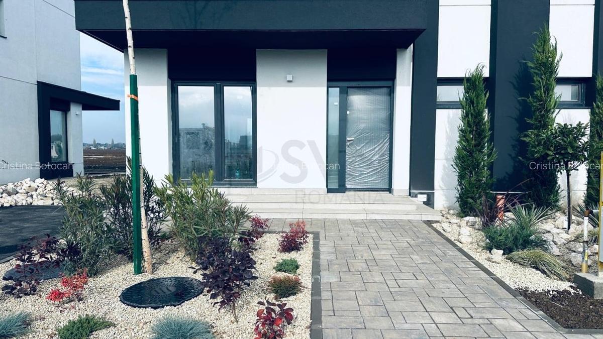 REV2005335 Vila cu panouri solare in complex rezidential - 2