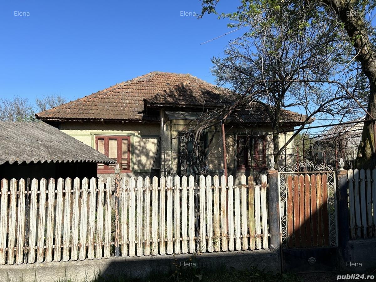Teren intravilan si casa batraneasca - 4