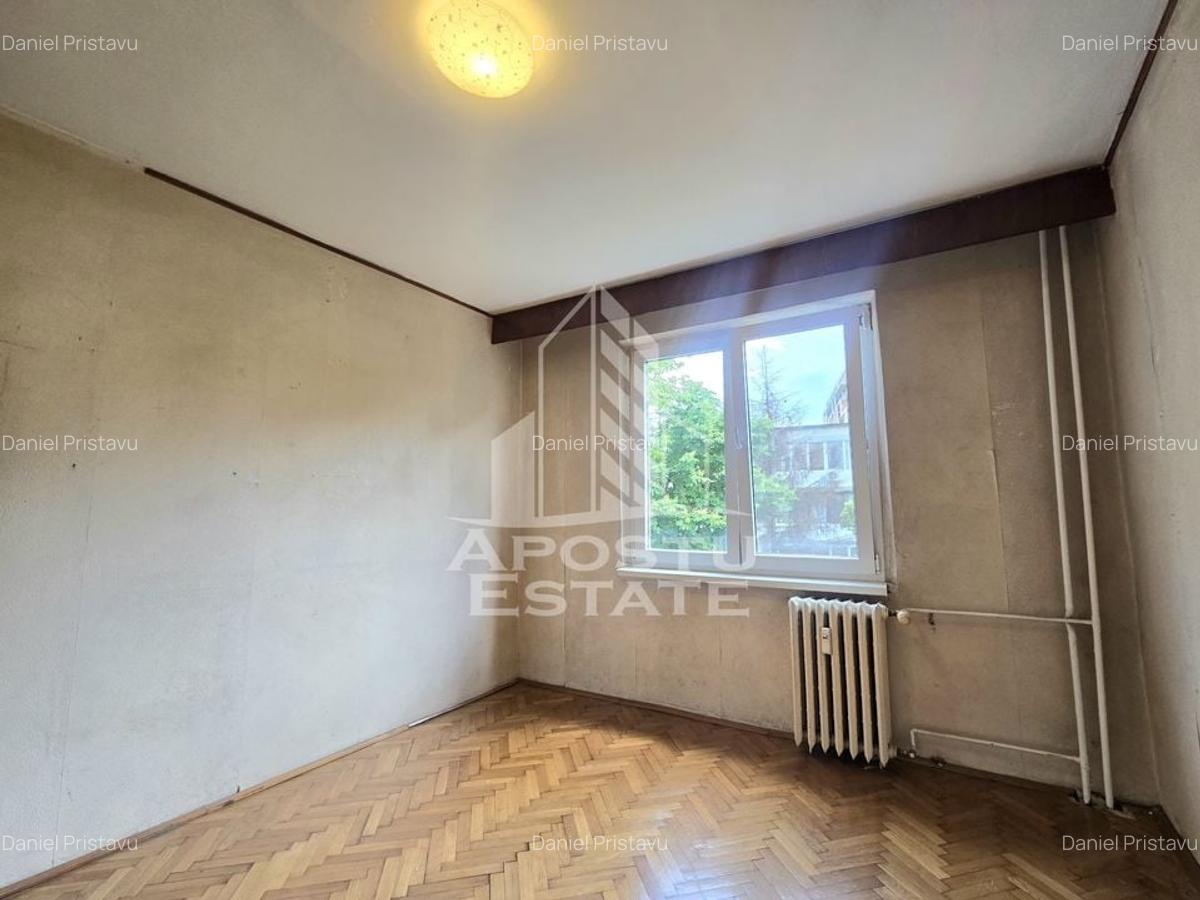 Apartament cu 3 camere decomandat, mobilat în Circumvalațiunii - 9